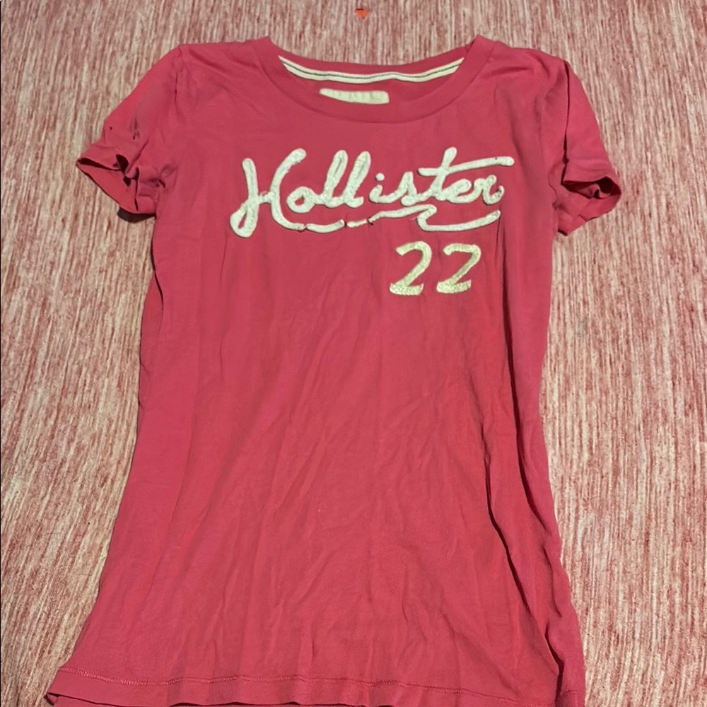 Hollister Women's Pink Graphic Tee